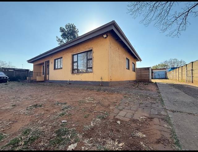 3 BEDROOM HOUSE FOR SALE IN VANDERBIJLPARK CW 2
